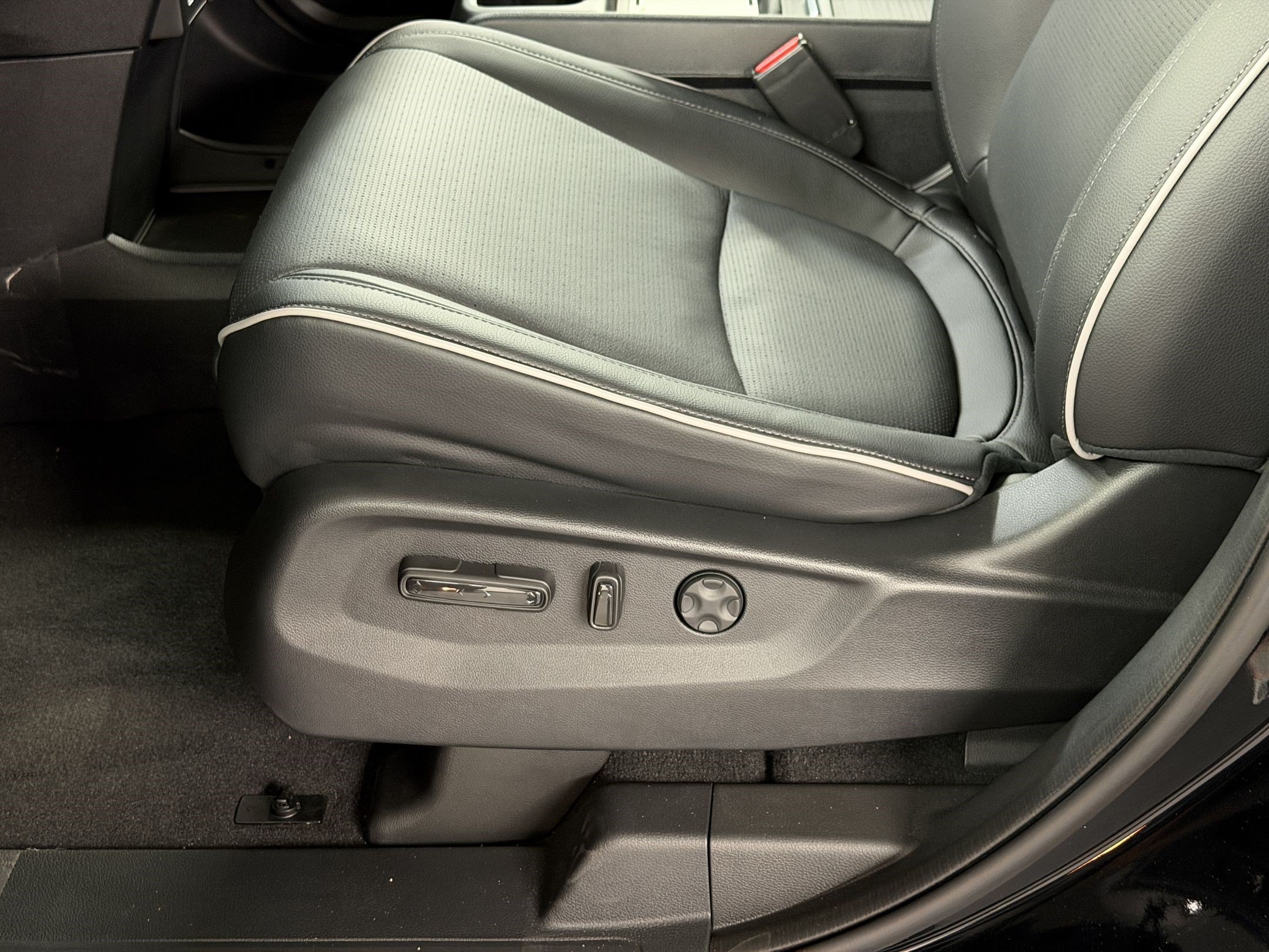 New 2027 Honda Odyssey Elite image 16
