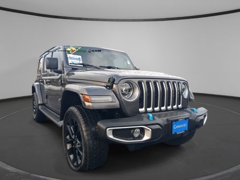 Used 2022 Jeep Wrangler Unlimited Sahara w/ Cold Weather Group image 1