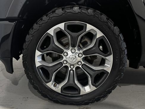 Used 2022 RAM 1500 Limited image 8