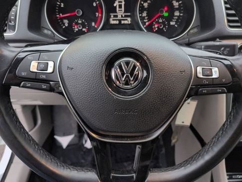 Used 2018 Volkswagen Passat 2.0T S image 11