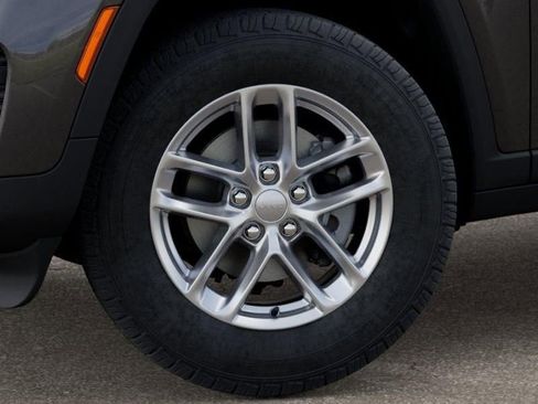 New 2025 Jeep Grand Cherokee Laredo X image 8