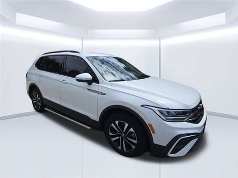 Used 2023 Volkswagen Tiguan S FWD image 5
