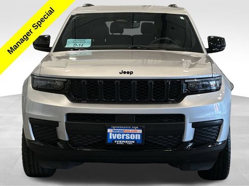 Used 2023 Jeep Grand Cherokee L Laredo AWD/4WD image 2
