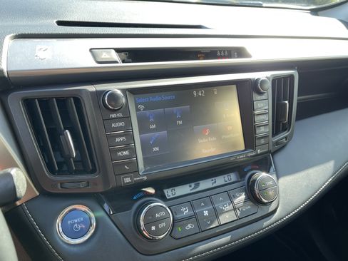 Used 2018 Toyota RAV4 Limited w/ Advanced Technology Package AWD/4WD image 22