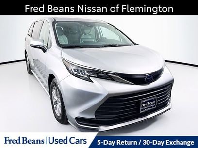 Used 2022 Toyota Sienna LE