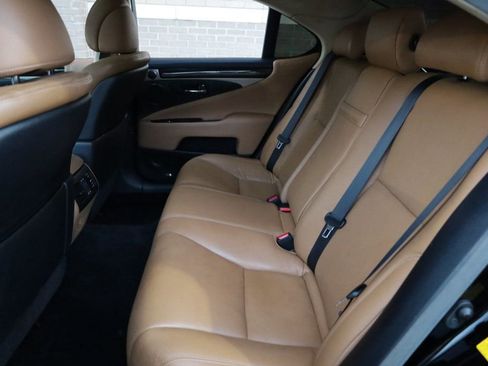 Used 2013 Lexus LS 460 4dr Sedan AWD image 21