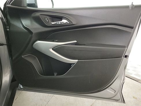 Used 2024 Chevrolet Trax LS w/ LS Convenience Package image 25