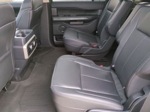 Used 2024 Ford Expedition XLT image 20