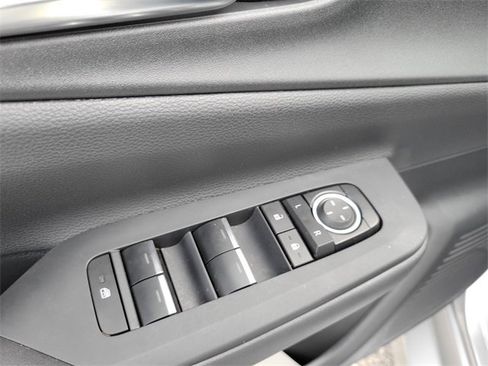 Used 2023 Toyota Prius Prime SE image 16