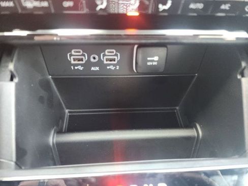 New 2025 Jeep Grand Cherokee Limited w/ Black Appearance Package image 7