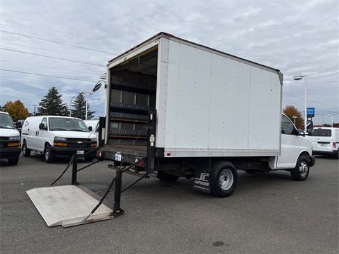 Used 2012 Chevrolet Express 3500 image 26