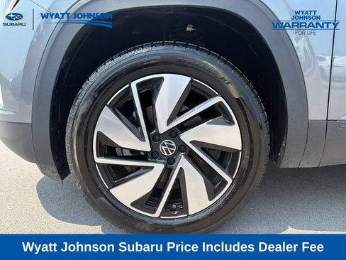Used 2025 Volkswagen Atlas SE FWD image 3