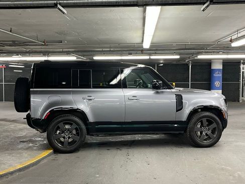 Used 2022 Land Rover Defender 110 X-Dynamic HSE image 40