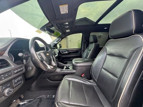 Used 2021 Chevrolet Tahoe Premier w/ Premium Package AWD/4WD image 19