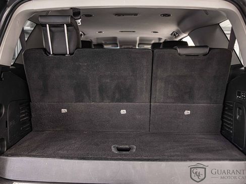 Used 2017 GMC Yukon SLT image 16