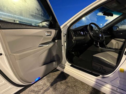 Used 2015 Toyota Camry SE image 20