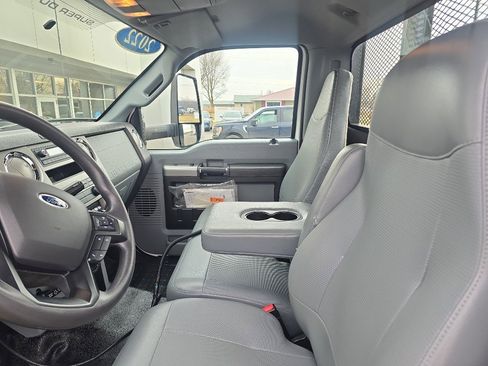 Used 2022 Ford F750 2WD Regular Cab Super Duty image 19