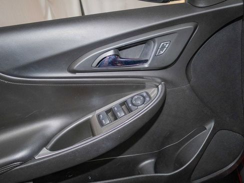 Used 2019 Chevrolet Malibu LT w/ Leather Package image 11