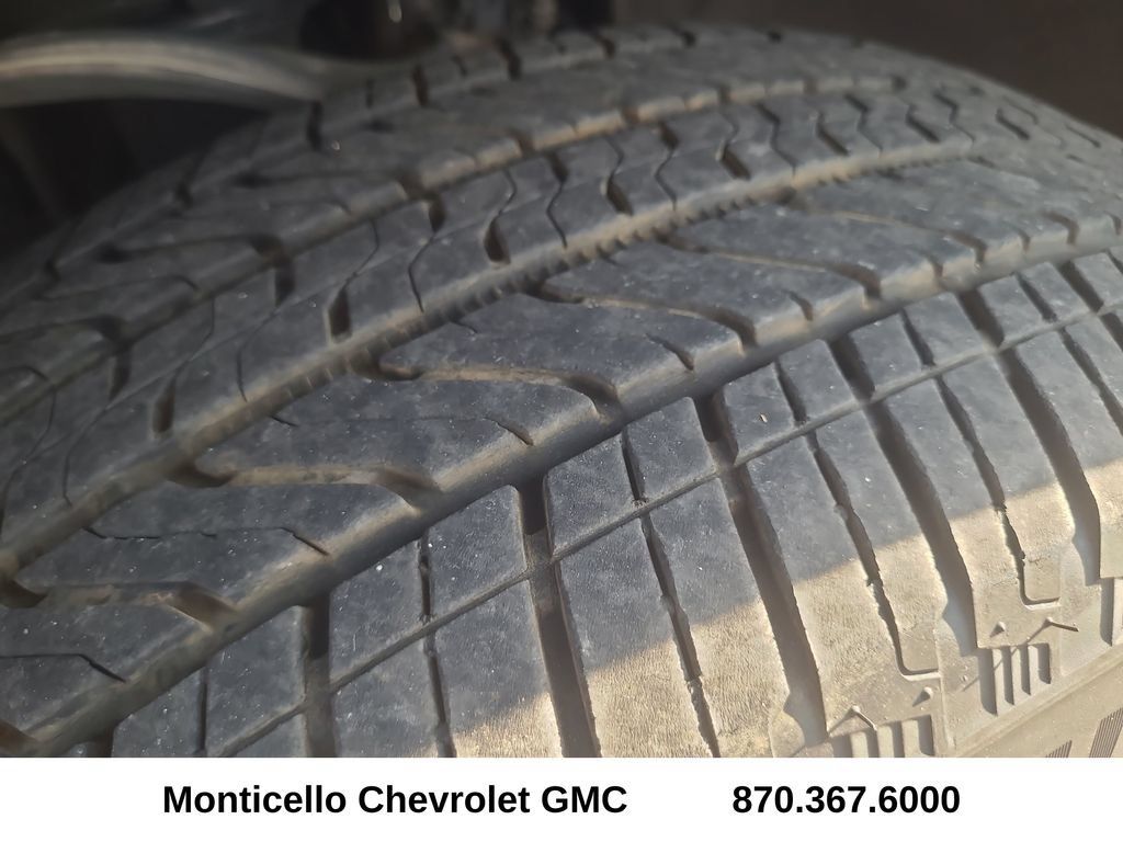 Used 2024 Chevrolet Silverado 1500 Custom AWD/4WD image 11