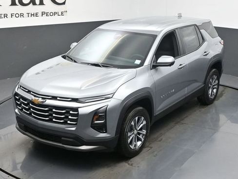 New 2026 Chevrolet Equinox LT w/ Safety and Technology Package FWD image 23