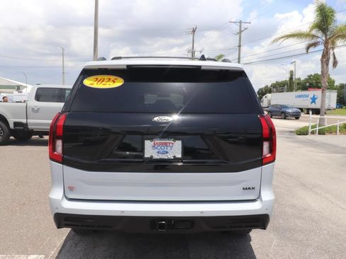 Used 2025 Ford Expedition Max Active AWD/4WD image 13