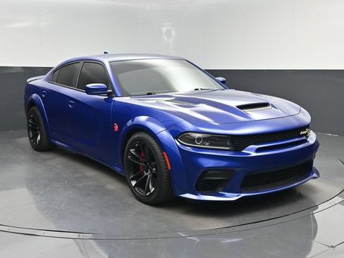 Used 2022 Dodge Charger SRT Hellcat w/ Harman/Kardon Audio Group RWD image 6