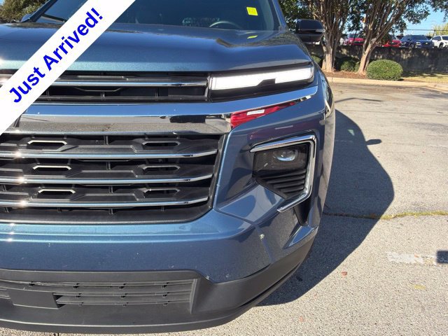 Used 2025 Chevrolet Traverse LT w/ Sun and Wheel Package FWD image 10