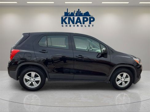 Used 2019 Chevrolet Trax LS image 6