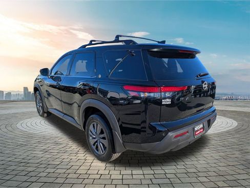 New 2025 Nissan Pathfinder SV w/ Black Appearance Package image 6