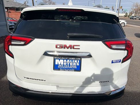 Used 2024 GMC Terrain SLT image 6