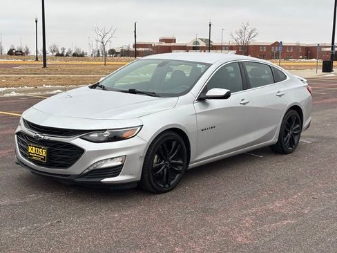 Used 2021 Chevrolet Malibu LT w/ Sport Edition image 17