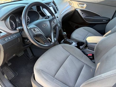 Used 2017 Hyundai Santa Fe Sport FWD image 19