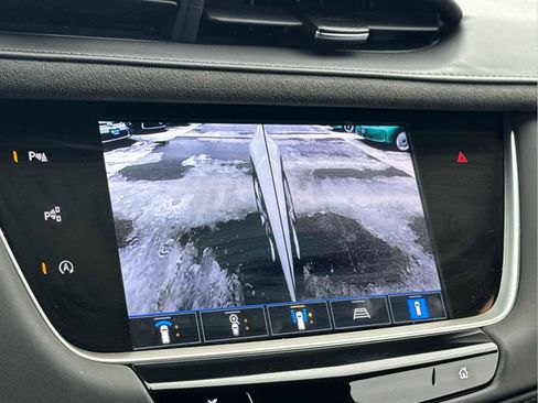 Used 2023 Cadillac XT5 Premium Luxury image 34