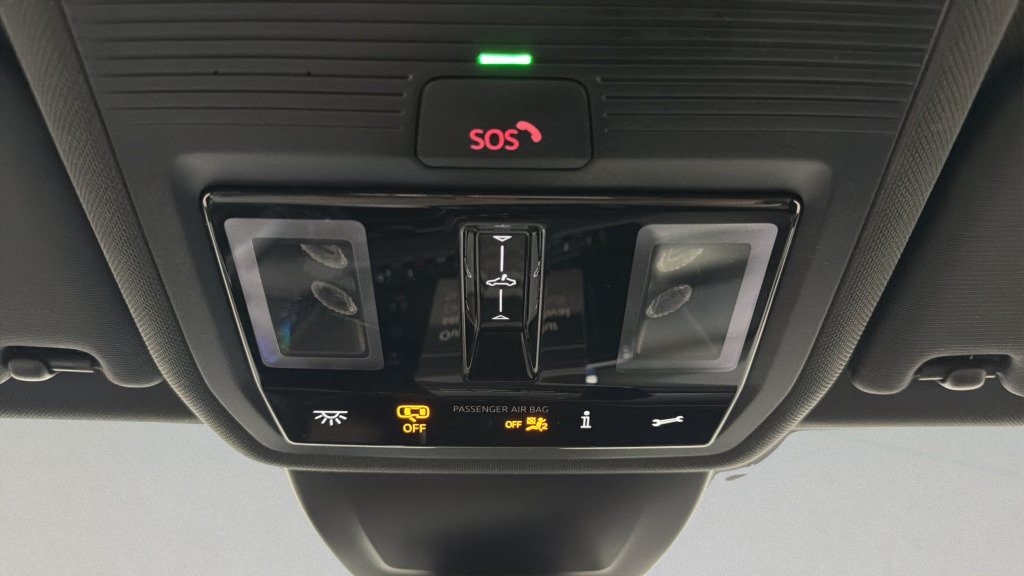 Used 2024 Volkswagen GTI SE FWD image 27