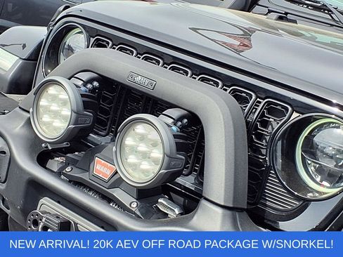 Used 2024 Jeep Gladiator Sport AWD/4WD image 31
