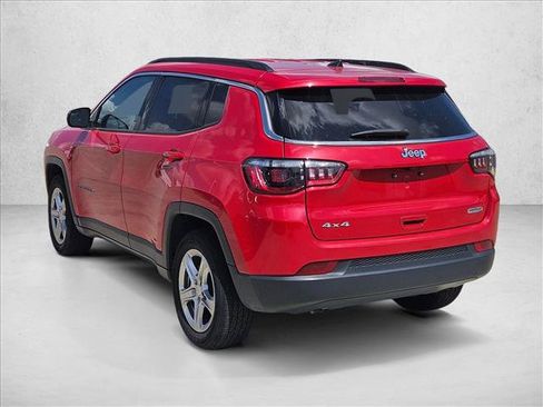 Used 2024 Jeep Compass Latitude AWD/4WD image 7
