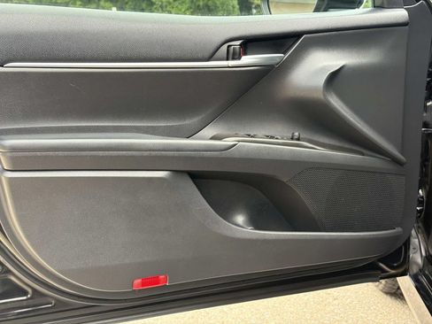 Used 2021 Toyota Camry LE FWD image 18