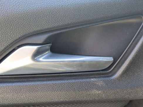 Used 2025 Chevrolet Equinox LT image 25