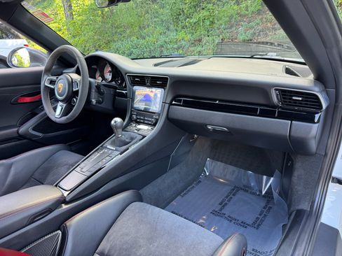 Used 2019 Porsche 911 Carrera image 53