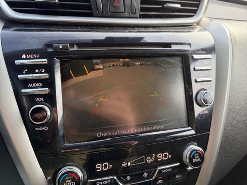 Used 2021 Nissan Murano S AWD/4WD image 14