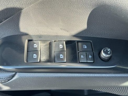 Used 2020 Toyota Camry XSE FWD image 21