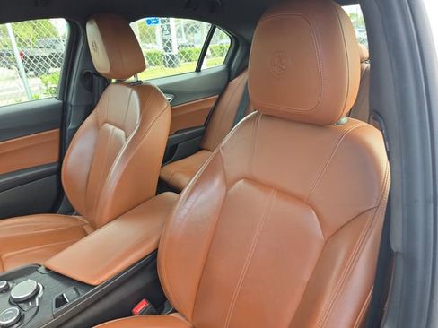 Used 2019 Alfa Romeo Giulia w/ Quick Order Package 22K Sport image 16