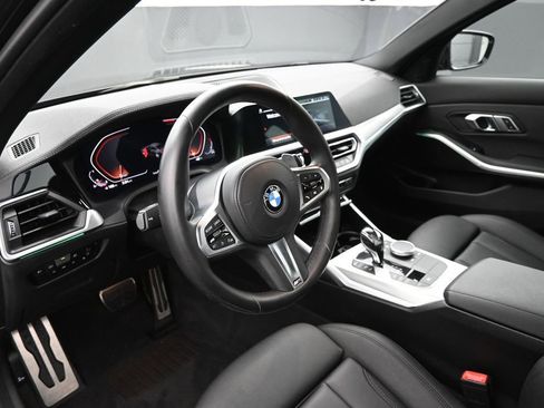 Used 2020 BMW 330i Sedan w/ M Sport Package RWD image 11