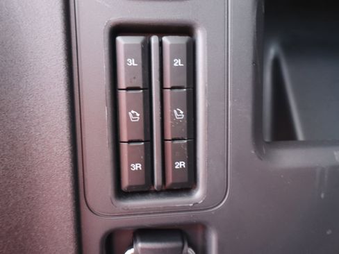 Used 2025 Ford Expedition Platinum image 34