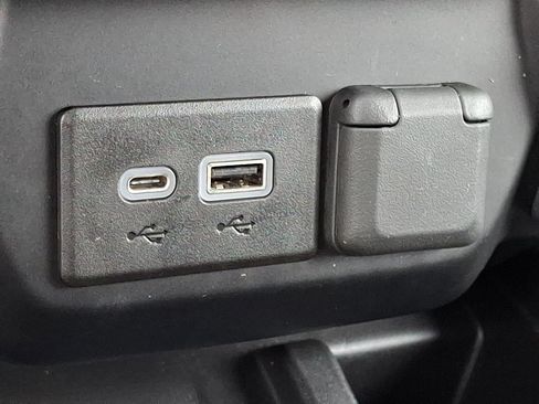 Used 2020 GMC Sierra 2500 AT4 w/ AT4 Premium Package AWD/4WD image 26