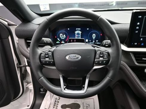 Certified 2025 Ford Explorer Platinum w/ Ultimate Package AWD/4WD image 15