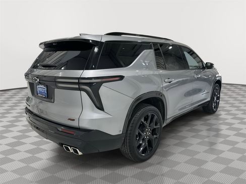 Used 2024 Chevrolet Traverse RS AWD/4WD image 5