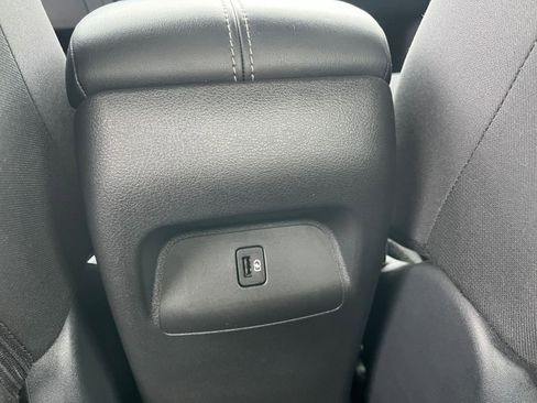 Used 2025 Nissan Sentra SV image 23