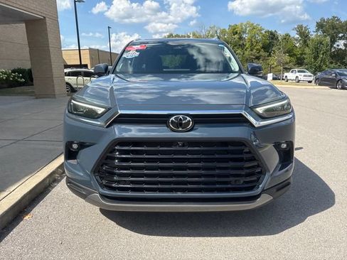 Used 2026 Toyota Grand Highlander AWD image 7