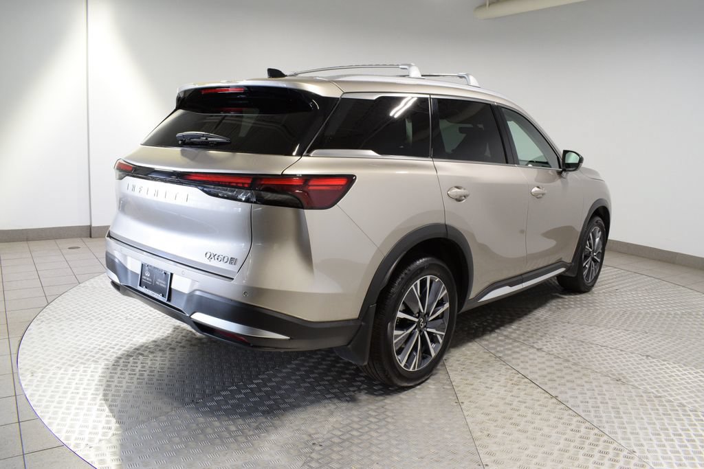 Used 2026 INFINITI QX60 Luxe w/ Family Package AWD/4WD image 9